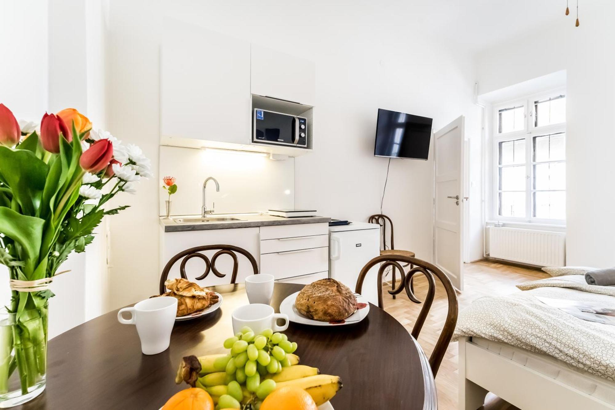 Corbie Downtown Apartment — Photos 2